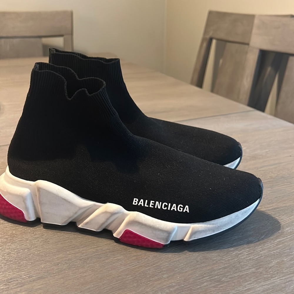 Balenciaga speed runners
